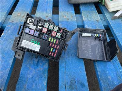 KIA RIO III UB Biztosítéktábla Motortér