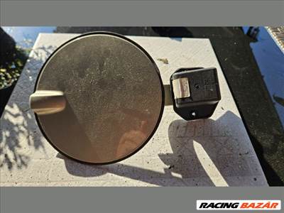 Opel Zafira B Tankajtó  13129588