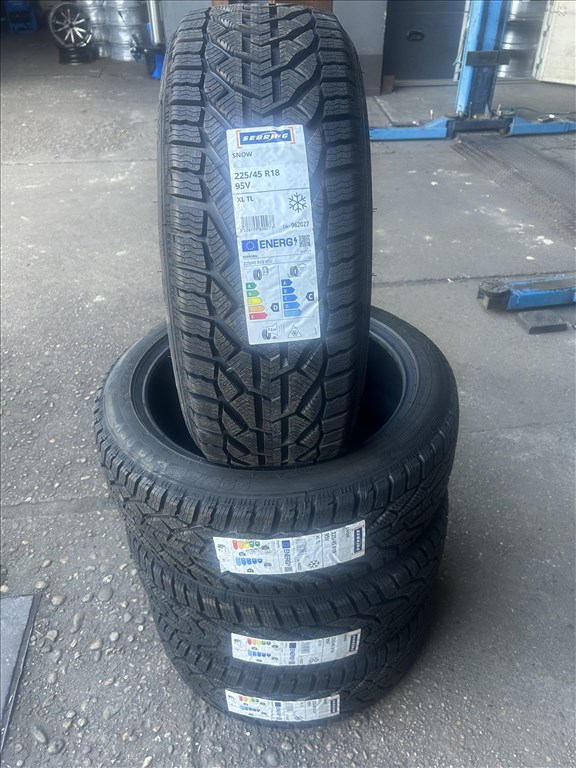 4db 225/45×18″ Sebring téli új gumiabroncs. (3691342) 1. kép