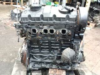 Volkswagen Passat B5 Motor (Fűzött blokk hengerfejjel) *145712*