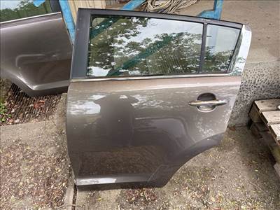 KIA SPORTAGE SL Bal hátsó Ajtó (Részeivel)
