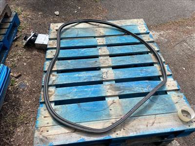 AUDI A4 8K2, B8 Csomagtérajtó Gumikéder 017123