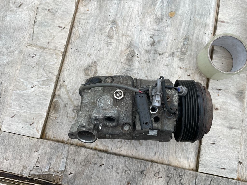 BMW 1 E87 Klímakompresszor 014801 2. kép