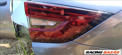 Nissan Juke II Bal hátsó belső lámpa 