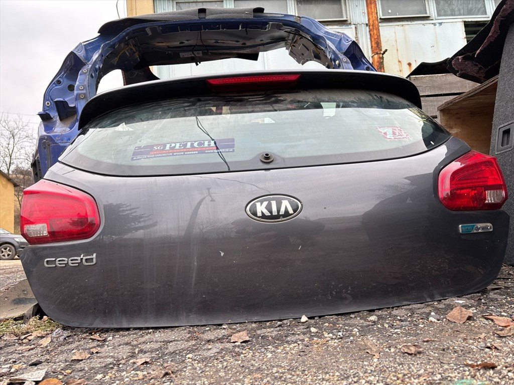 KIA CEED  Csomagtérajtó (Részeivel) 2. kép