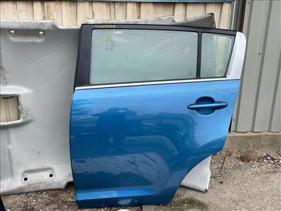 KIA SPORTAGE SL Bal hátsó Ajtó (Részeivel)
