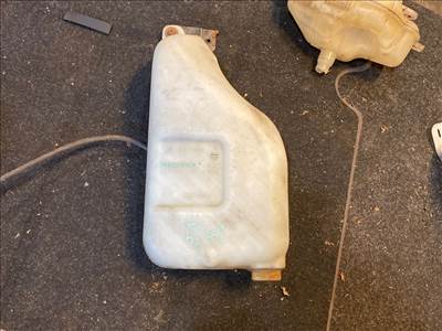 RENAULT MEGANE III lépcsőshátú  Ablakmosó Tartály 005241