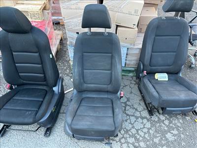 VW TIGUAN 5N_ Jobb első Ülés