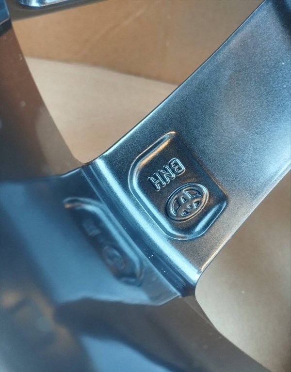 ÚJ 5x100 16 Toyota gyári alufelni r16 " Yaris Prius Lexus CT 8. kép