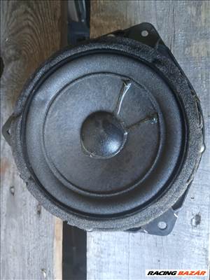 Lexus IS 220d jobb első marklevinson közép hangszóró 