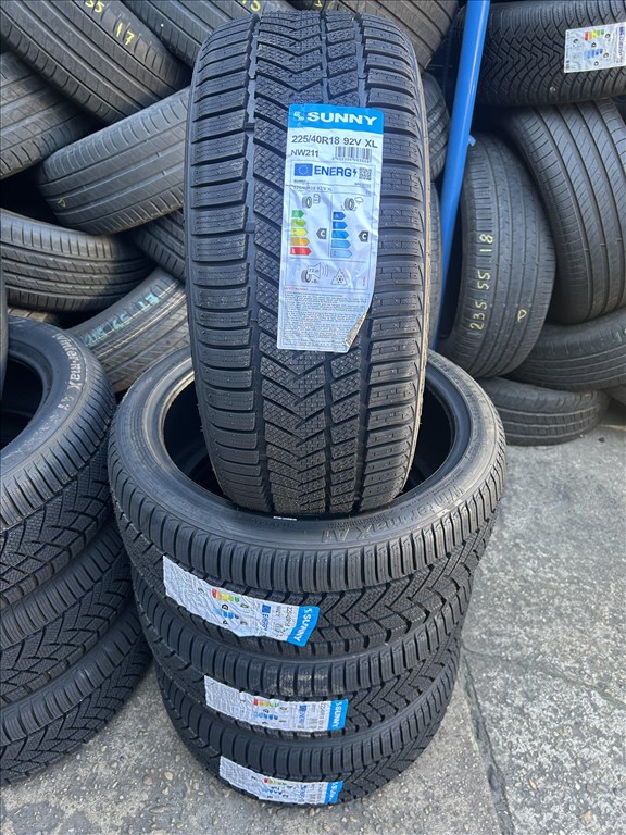 4db 225/40×18″ Sunny téli új gumiabroncs. (3691386) 1. kép