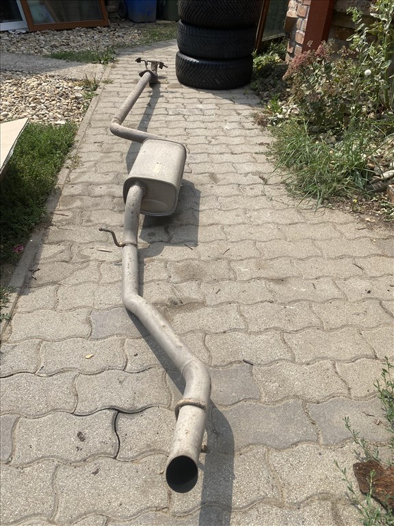 Ford Focus Mk2 kombi rozsdamentes gyári kipufogó rendszer 1. kép