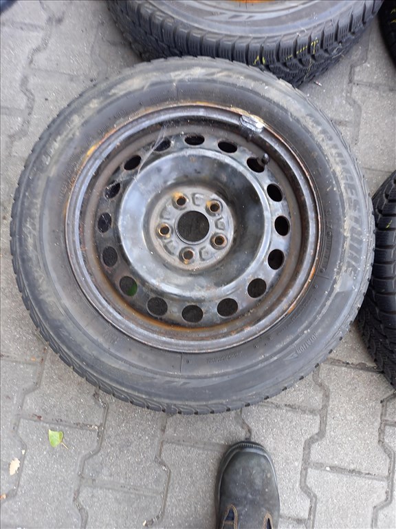  Toyota 5x100-as 5.5x15" használt (gyári felni) lemezfelni 185/65 újszerű Bridgestone téli gumi sxx1 3. kép