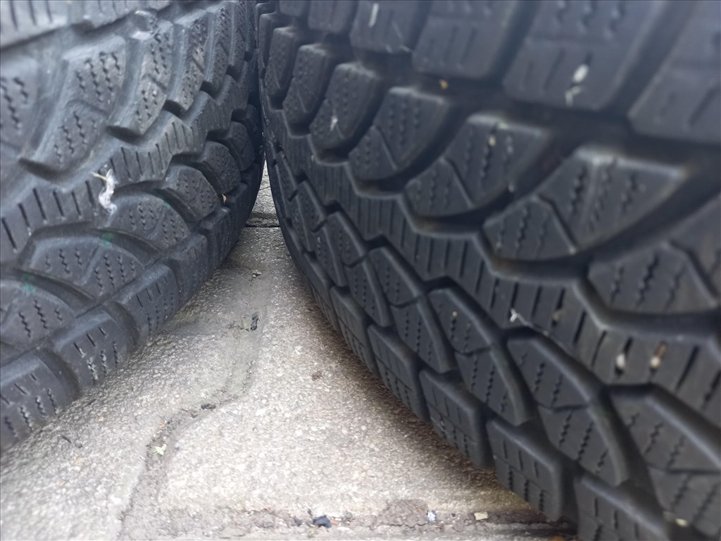  Toyota 5x100-as 5.5x15" használt (gyári felni) lemezfelni 185/65 újszerű Bridgestone téli gumi sxx1 4. kép