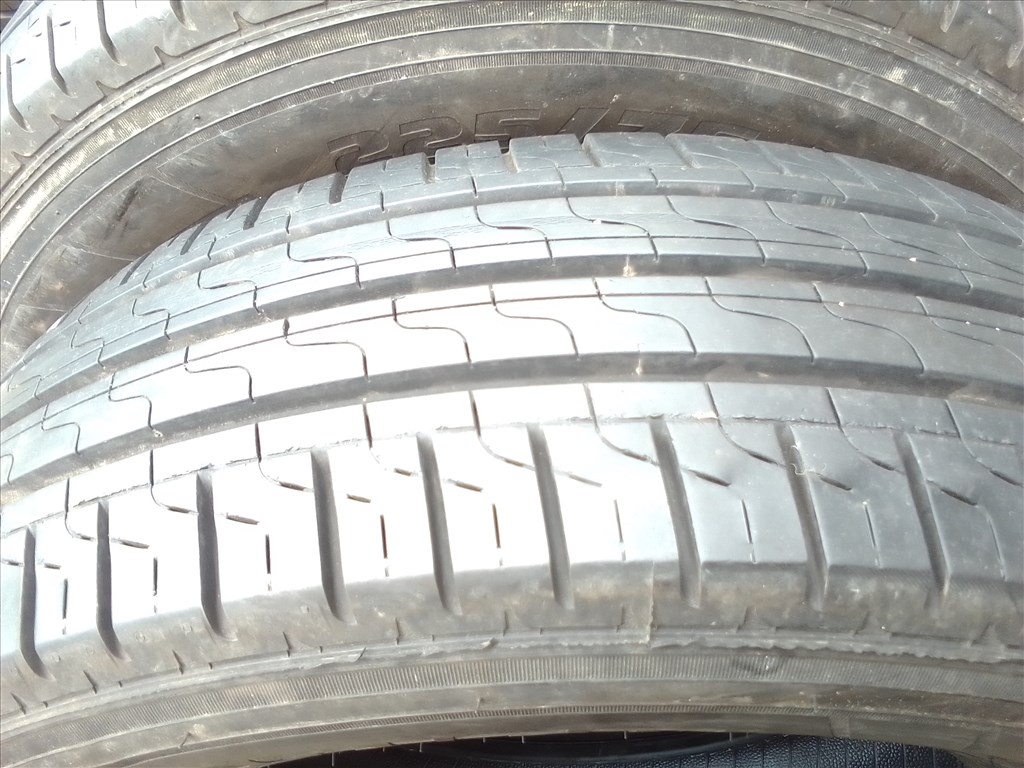  225/75R16C Pirelli Carrier használt kisteher nyári gumi  1. kép