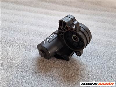 Audi A3 8V jobb hátsó kézifék motor 5q0615406