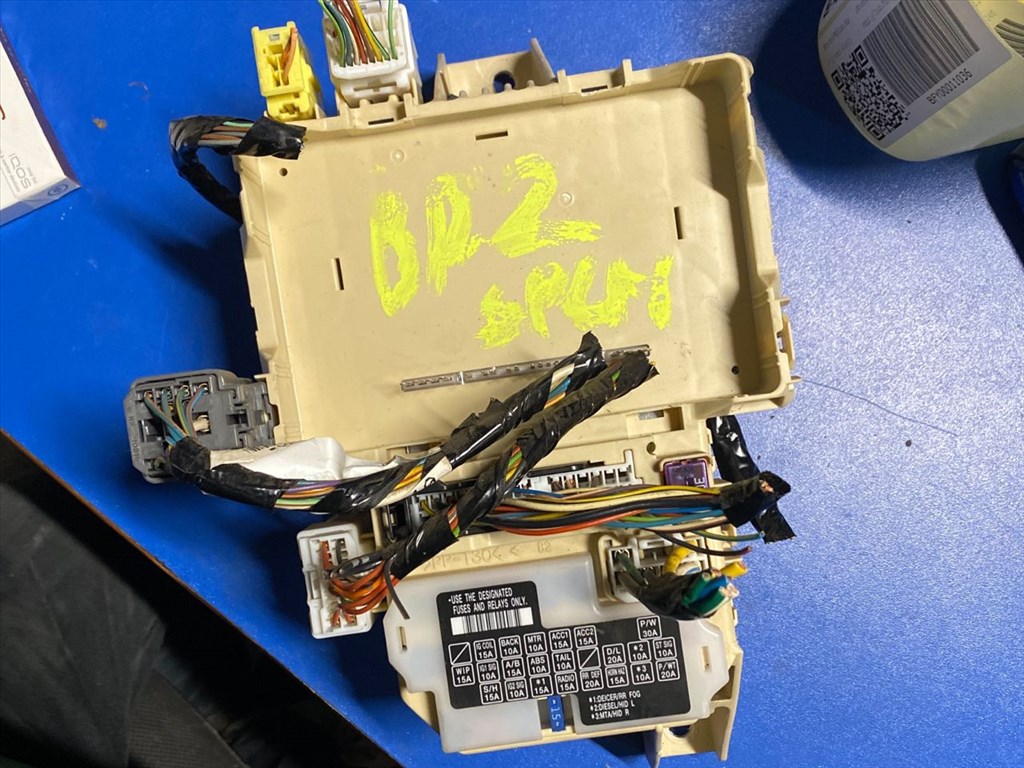 SUZUKI SPLASH  Biztosítéktábla Utastér 011036 1. kép