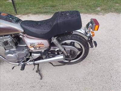 HONDA CM 400-AS MKP.-RÓL GYÁRI BŐRÜLÉS ELADÓ
