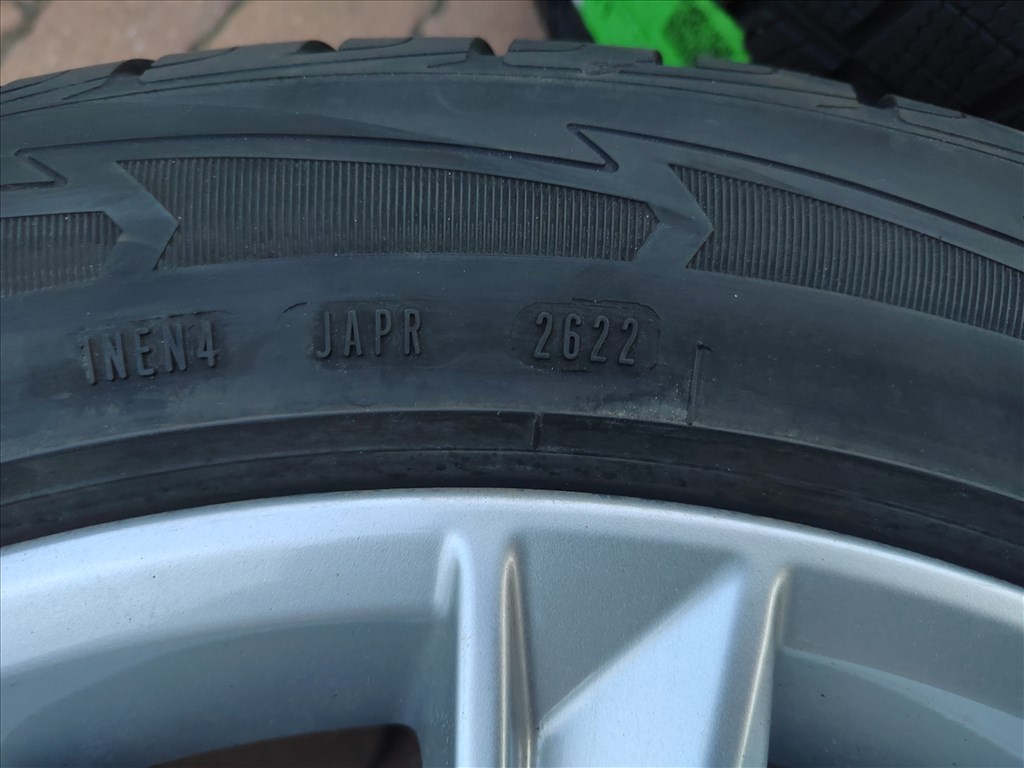 Audi Q7 Q8 E-tron gyári 20col alufelni 255/50r20 újszerű Goodyear téli gumi  11. kép