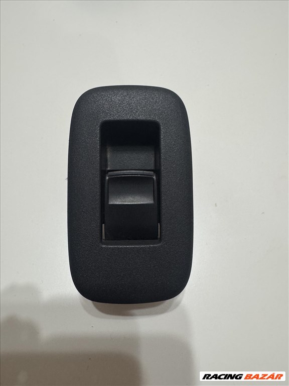 Toyota Auris ablakemelő kapcsoló (hátsó) 1. kép