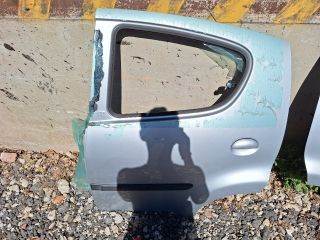 Peugeot 107 PEUGEOT 107 Bal hátsó Ajtó (Részeivel)
