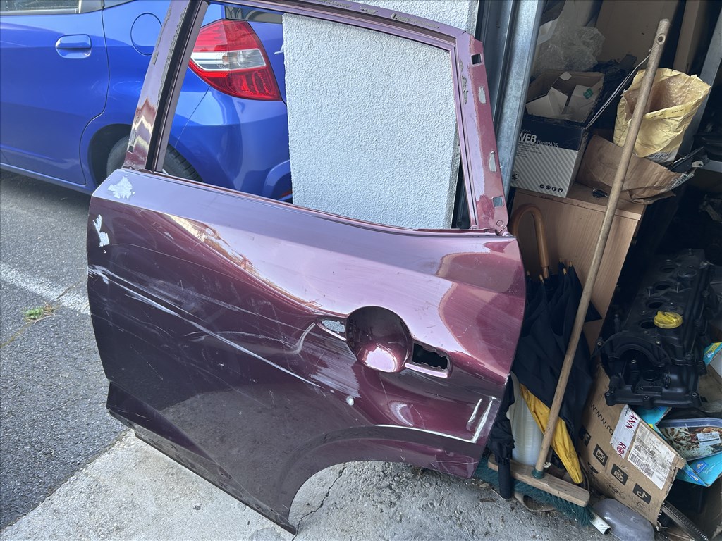 Nissan Qashqai bal hátsó ajtó 1. kép