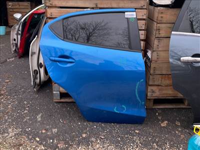 MAZDA 2 DL Jobb hátsó Ajtó (Részeivel)