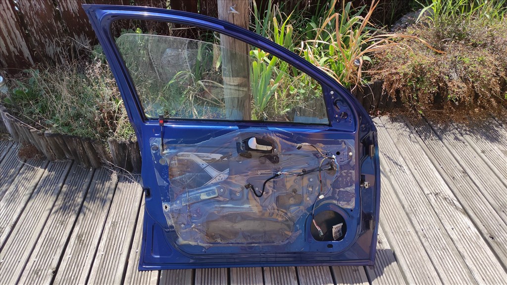 Opel Corsa C bal első ajtó  2. kép