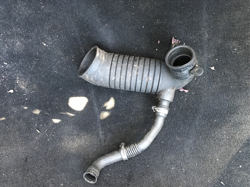 Audi A4 (B5 - 8D) 1,9 PD - turbócső 8d0129615j 1. kép