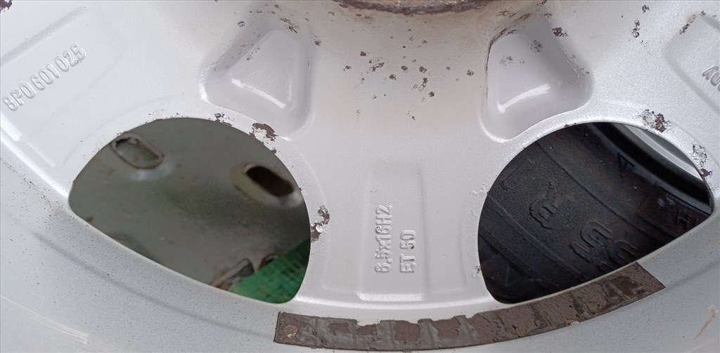  Audi Gyári 16" használt felni 7. kép