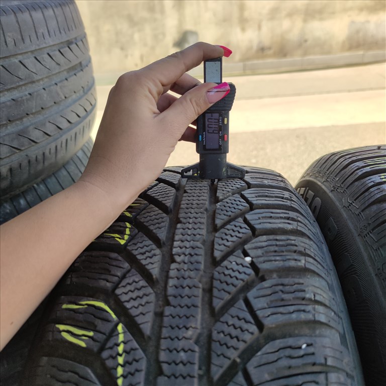  215/70 R16 Semperit téli gumi 80000ft a 4db/131/ 1. kép