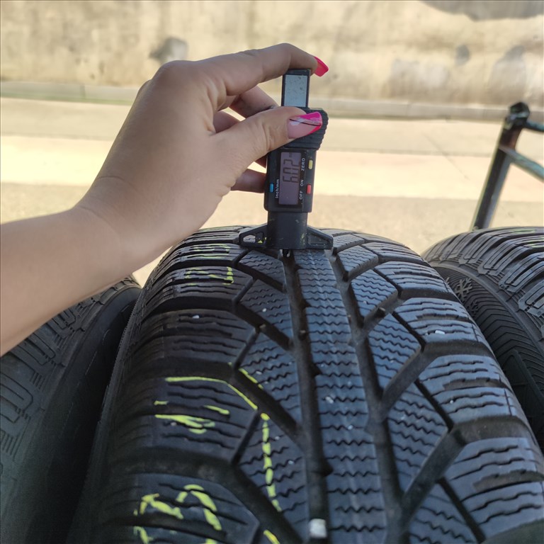  215/70 R16 Semperit téli gumi 80000ft a 4db/131/ 2. kép