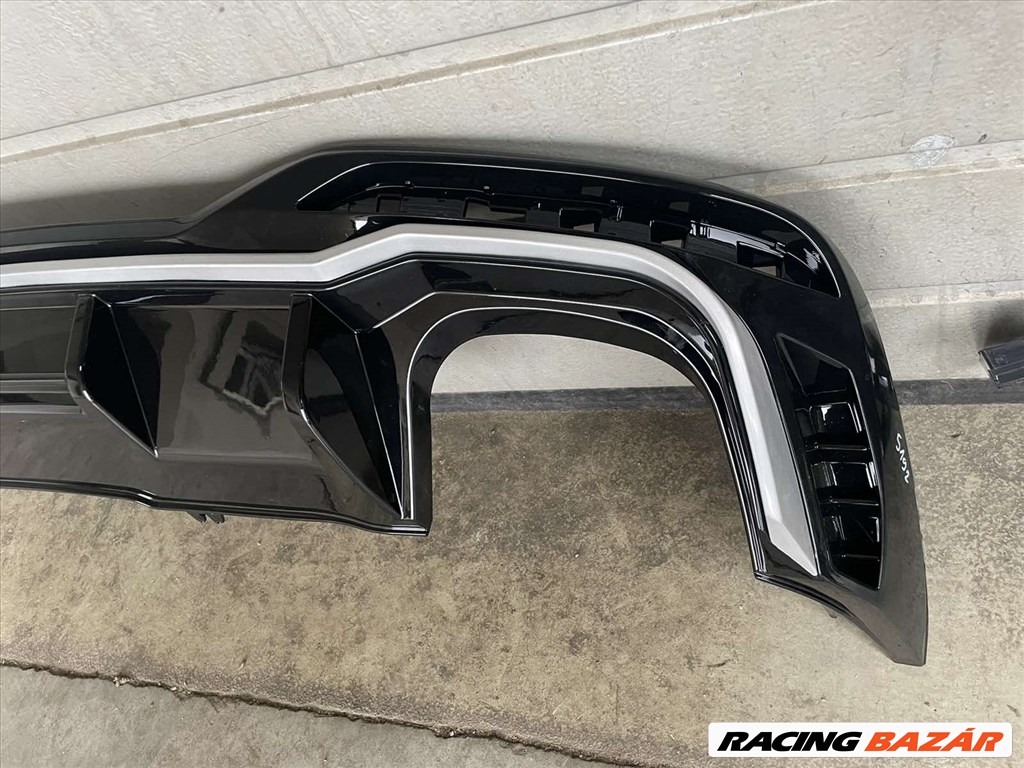 5192. Audi A4 B9 8W facelift RS4 RS OPTIK hátsó lökhárító alatti műanyag  3. kép