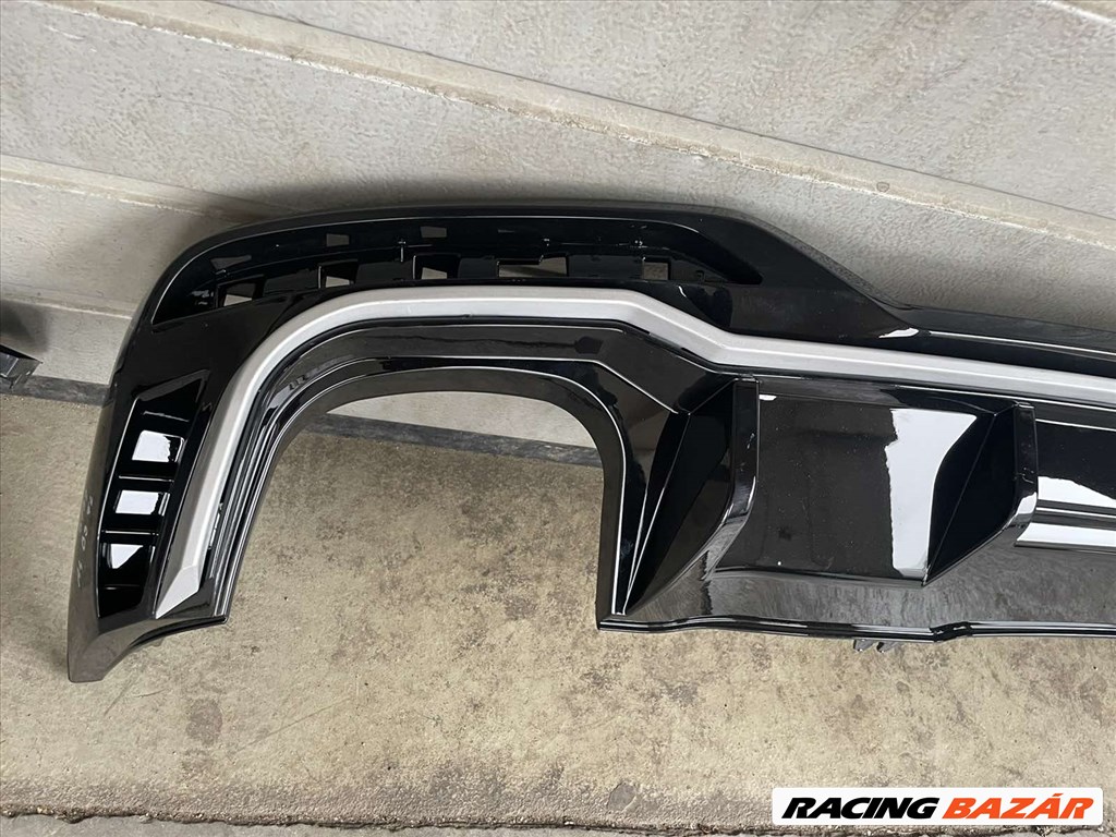 5192. Audi A4 B9 8W facelift RS4 RS OPTIK hátsó lökhárító alatti műanyag  4. kép