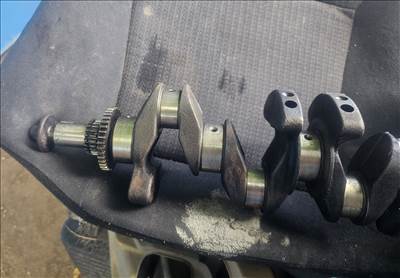 Nissan Primera III Fötengely 2.0 