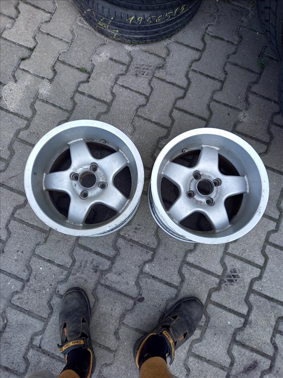   Tuning 4x100 lyukosztású 9JJ 14" használt alufelni csak 3db van  belőle !!! 1. kép