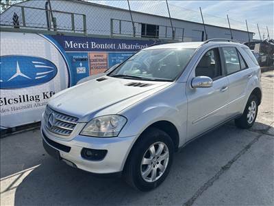 Mercedes ML-osztály 320CDI OM642940 (W164) bontott alkatrészei