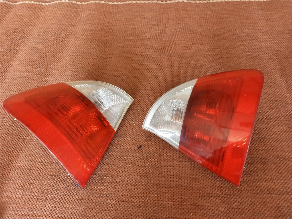 BMW 320 E46 Bmw E46 320D hátsó lámpa (kombi) 2. kép