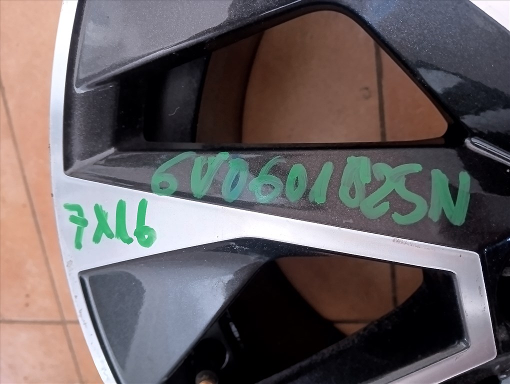 Skoda Fabia 1db 16"-os alufelni (7x16 ET46, 6V0601025N) 2. kép