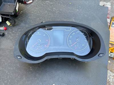 AUDI Q3 8U Kilométeróra 017368