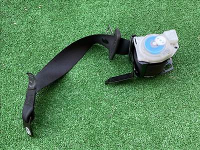 TOYOTA AVENSIS T25_ Bal hátsó Biztonsági Öv