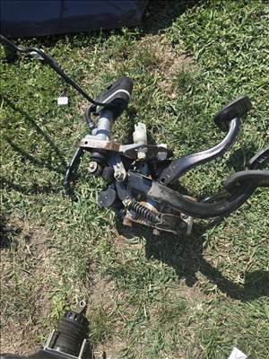 Alfa Romeo 159 2.4 JTDM 20V pedálsor 