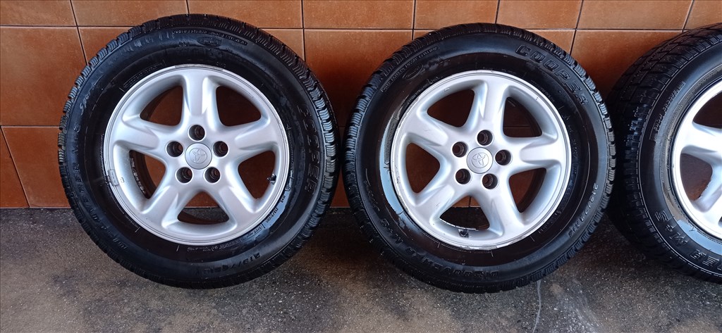 TOYOTA RAV 4 16" ALUFELNI 5X114,3 NÉGY ÉVSZAKOS 215/70R16 GUMIVAL OLCSÒN!!! 2. kép