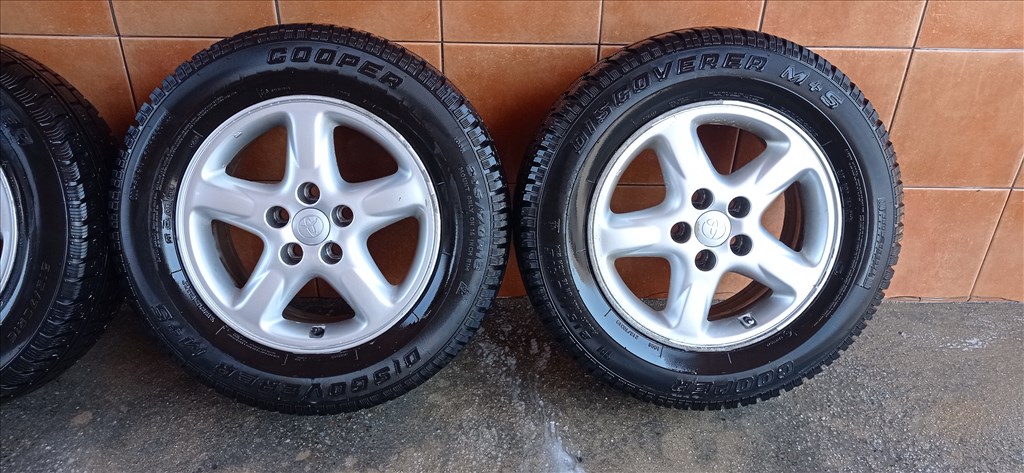 TOYOTA RAV 4 16" ALUFELNI 5X114,3 NÉGY ÉVSZAKOS 215/70R16 GUMIVAL OLCSÒN!!! 3. kép