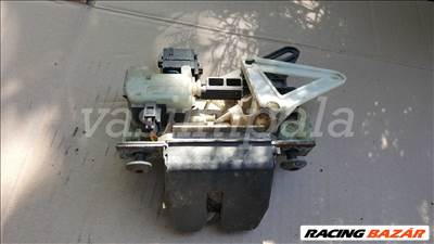 Volvo 31253047 30716331 9203314 V70 XC70 csomagtér