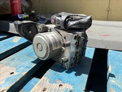 NISSAN JUKE F15 ABS Kocka