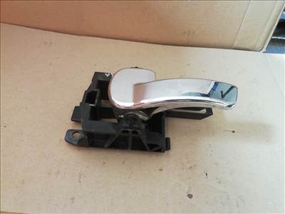 Nissan Qashqai (J10) Bal hátsó Belső kilincs 