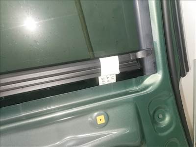 Kia Cee'd (CD) KIA CEED 3 HB BAL HÁTSÓ AJTÓ BELSŐ VÍZLEHÚZÓ LÉC 83231j7000