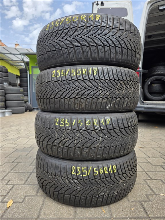  235/5018" újszerű Nexen winguard aport 2  téli gumi  1. kép