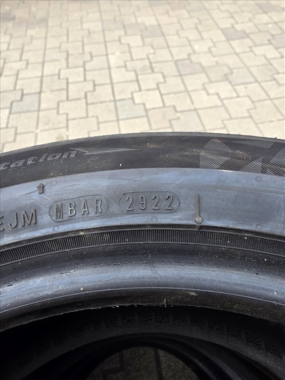  235/5018" újszerű Nexen winguard aport 2  téli gumi  4. kép